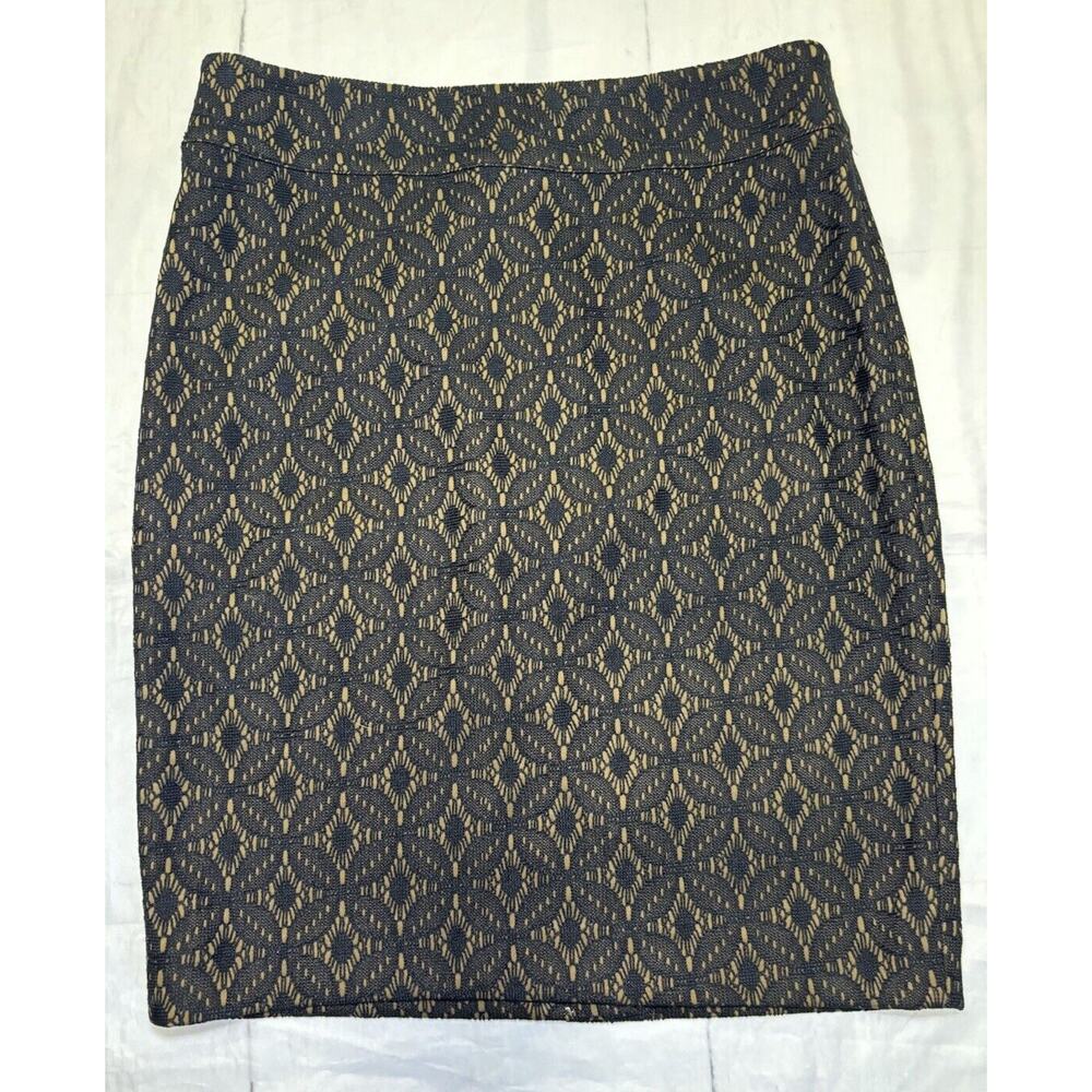 LOFT Women's 4P‎ Beige Skirt with Black Lace-Like Cutout Overlay Career Chic